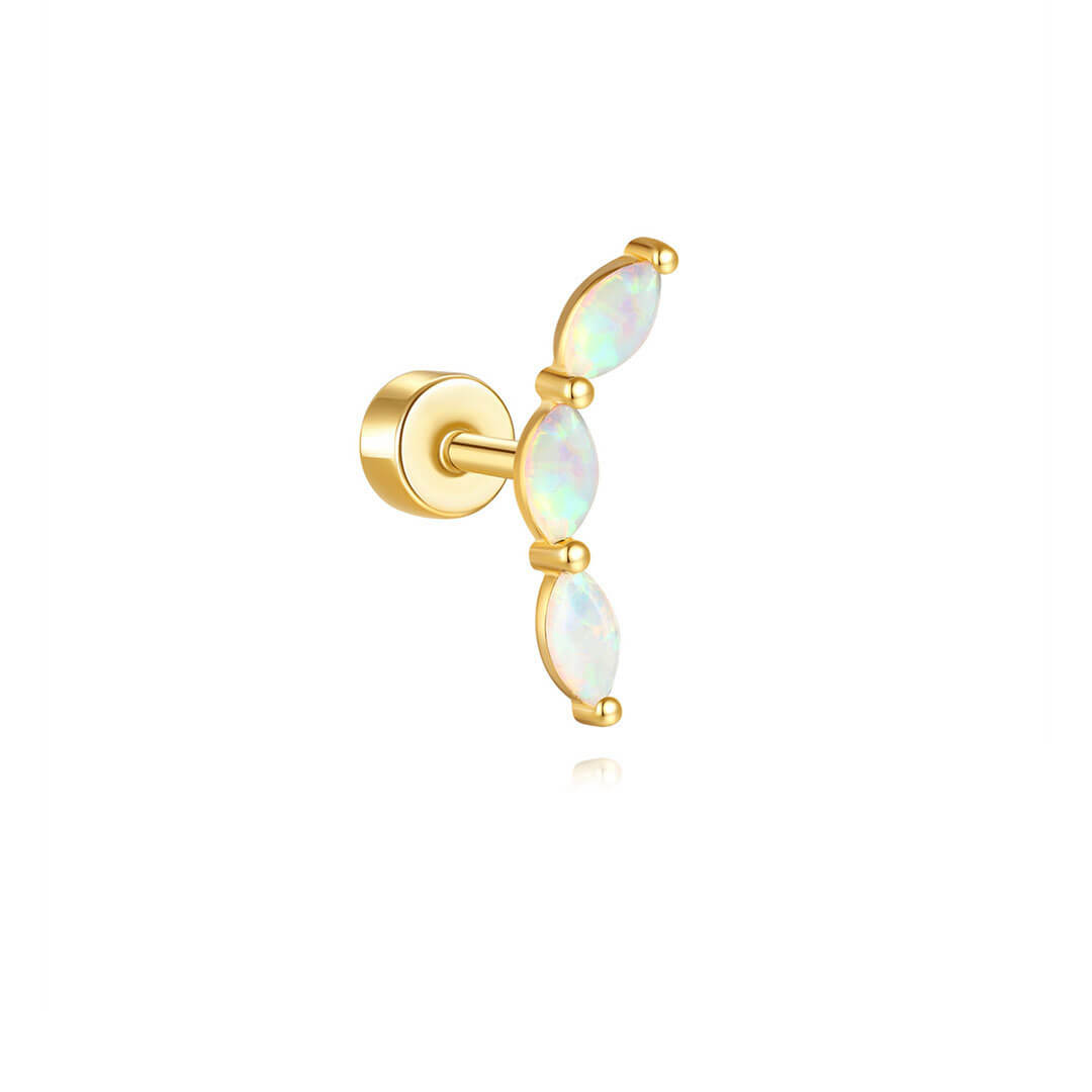 Monika – malé náušnice s jemnou elegancí.