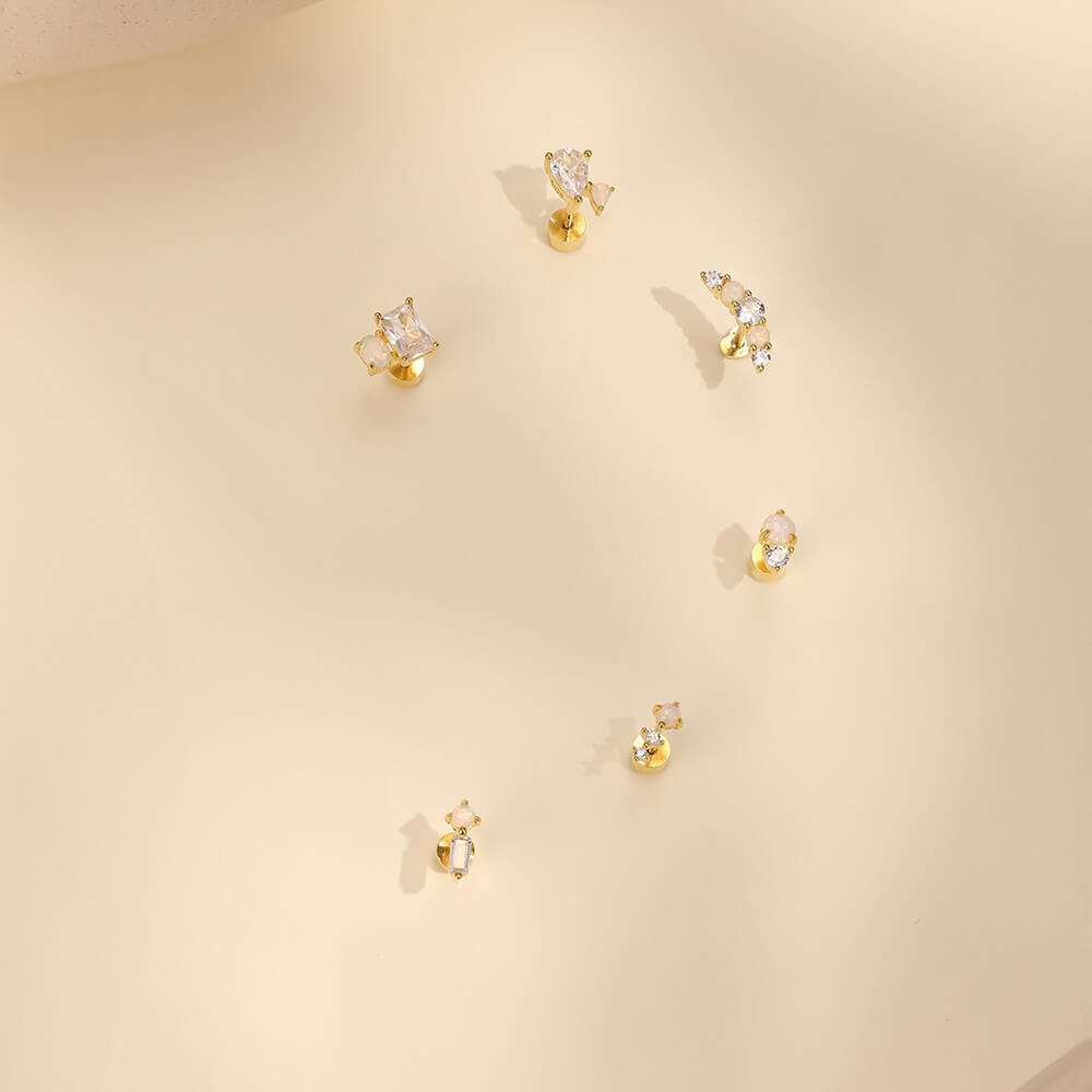 Monika – malé náušnice s jemnou elegancí.