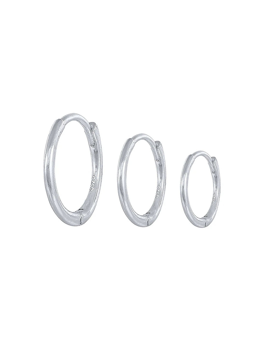 Emilie – Jemné zlaté náušnice s měkkým leskem.