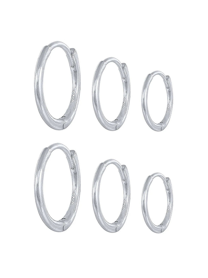 Emilie – Jemné zlaté náušnice s měkkým leskem.