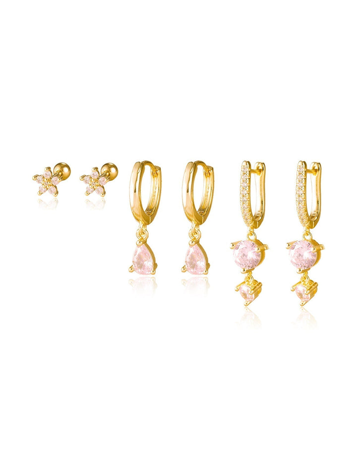 Antonie – Zlaté náušnice s lesklým povrchem.