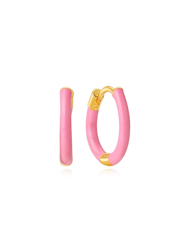 Antonie – Zlaté náušnice s lesklým povrchem.