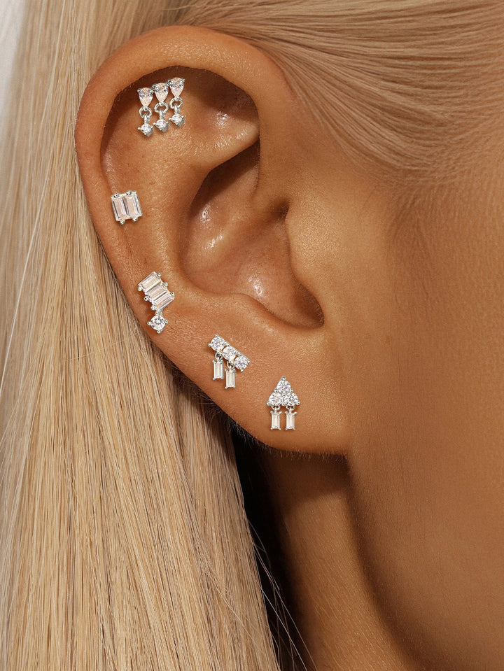 Zlaté náušnice s jemným zakřivením