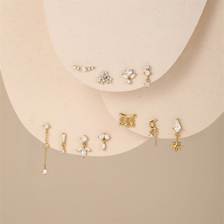 Valentina – Jemné zlaté náušnice s jemným zakřivením.