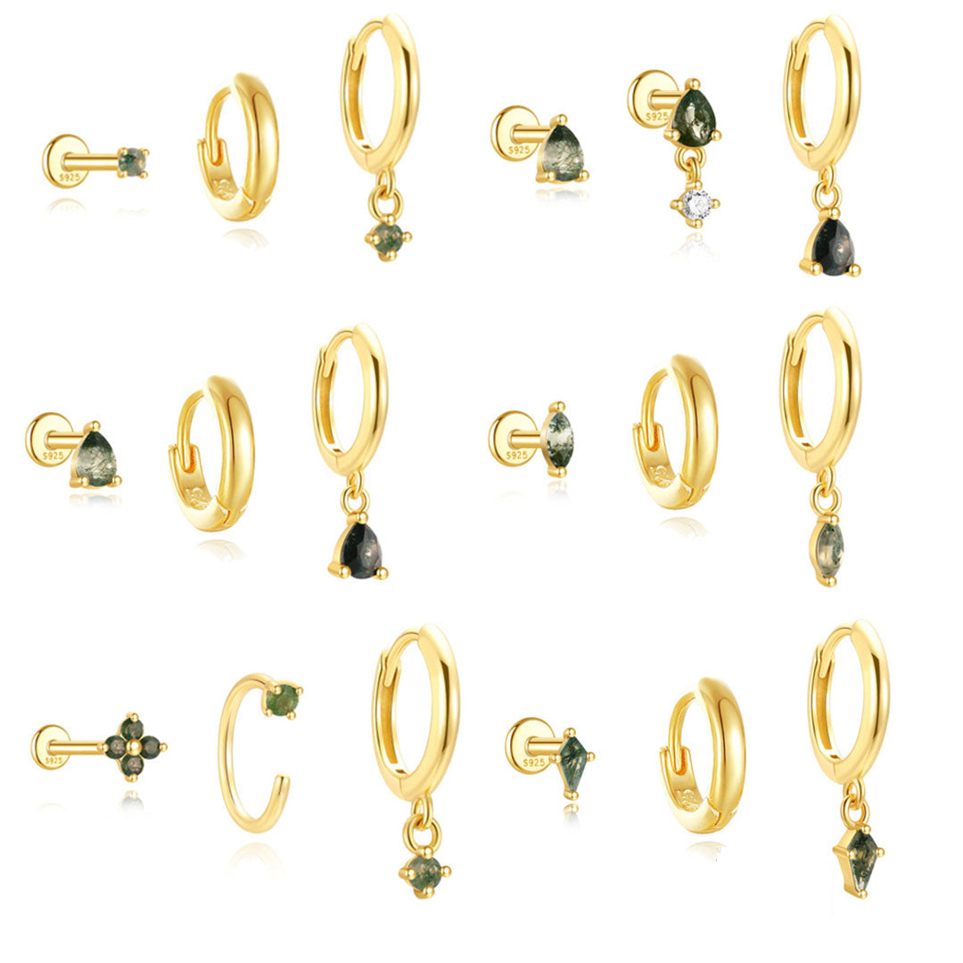 Mona – Zlaté náušnice s plynulým designem.