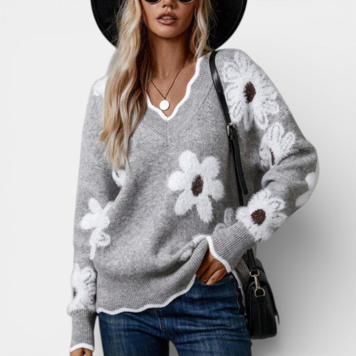 Zuzanna – Svetr s výstřihem do V a květinovým vzorem