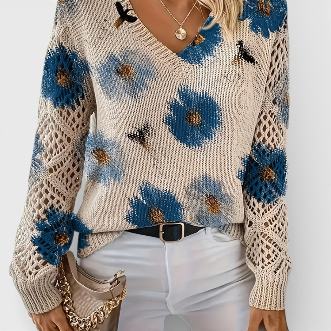 Blanka – Svetřík s jemným květinovým motivem