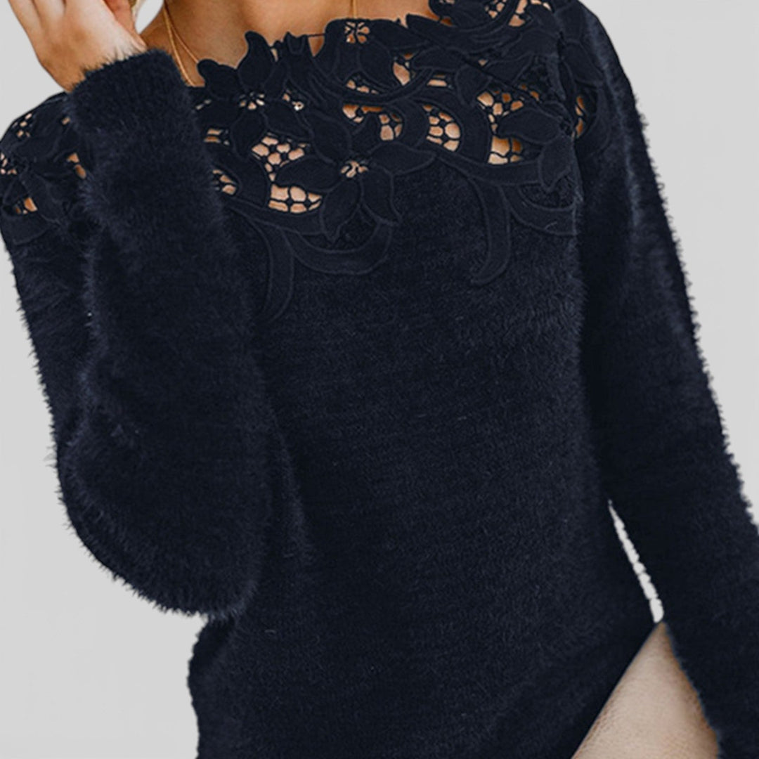 Oliwia – Pletený svetr s krajkovým výstřihem