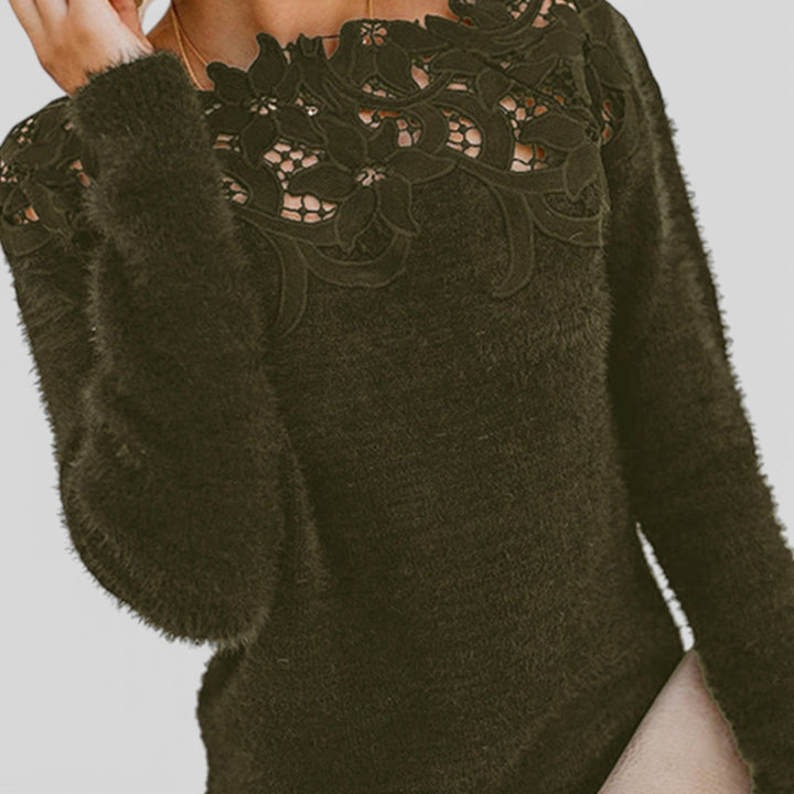 Oliwia – Pletený svetr s krajkovým výstřihem