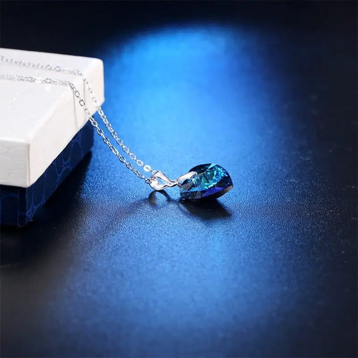 Selina – Saphírové kapkové náušnice.