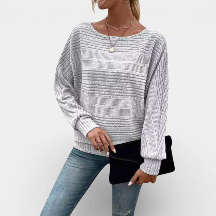 Roksana – Pletené pončo s žebrovanou strukturou