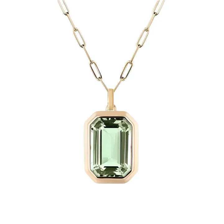 Lara – Náhrdelník s obdélníkovým smaragdem.