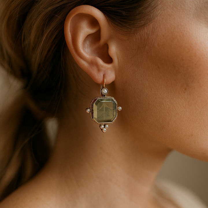 Julián - Unikátní vintage zelené perlové náušnice