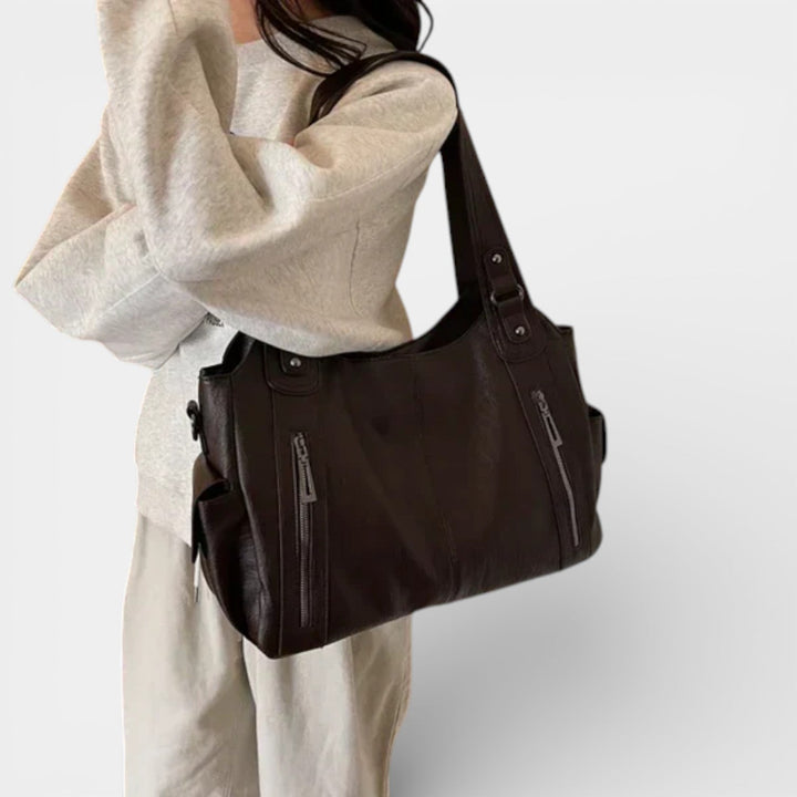 Karolína – Cestovní taška s velkou kapacitou