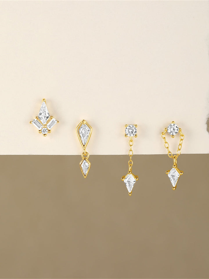 Jana – Zlaté náušnice s jemným liniovým designem