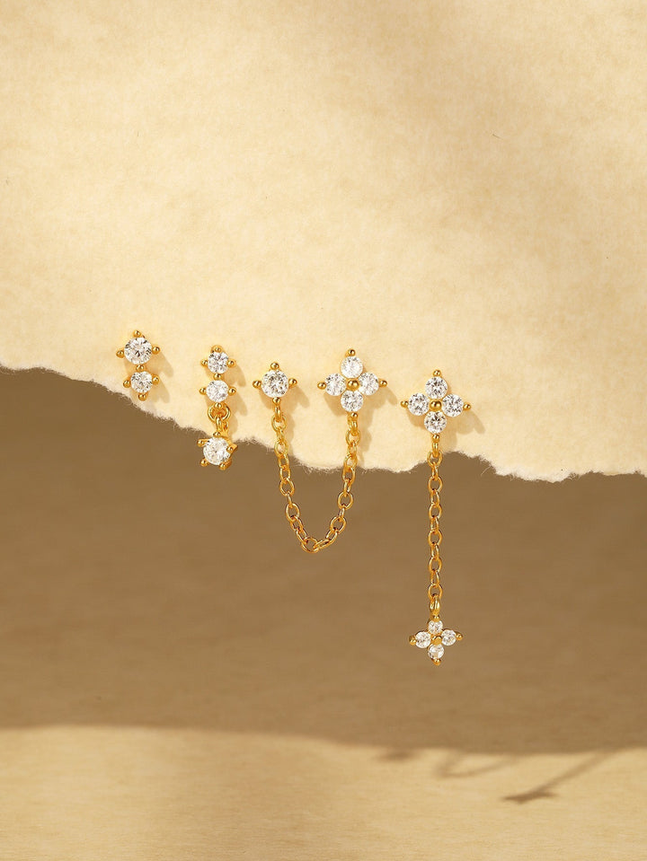 Mira – Jemné zlaté náušnice s hladkým povrchem.