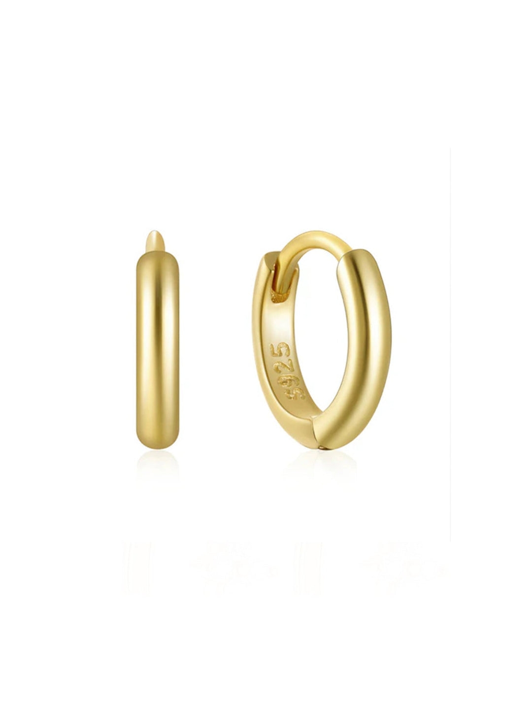 Elena – Zlaté náušnice se strukturovaným povrchem.