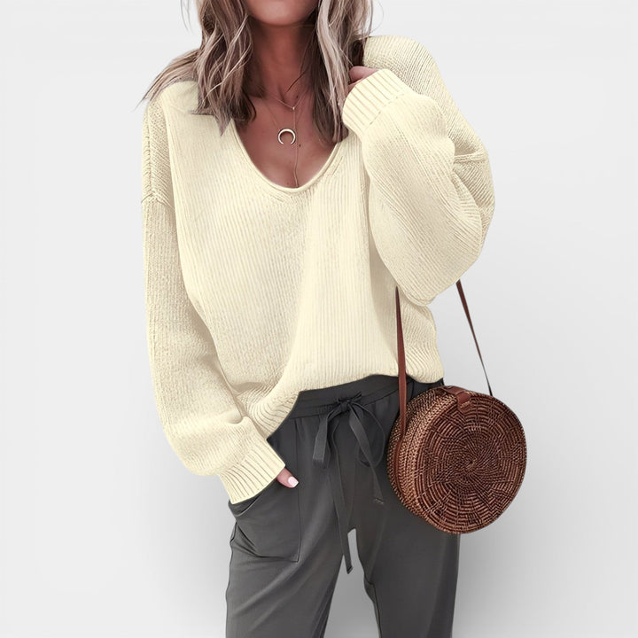 Martyna – Pletený svetr s výstřihem do V