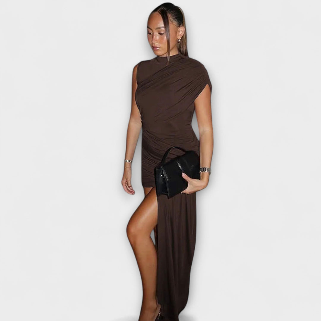 Lila - Stylové, úzké šaty s kulatým výstřihem a sklady