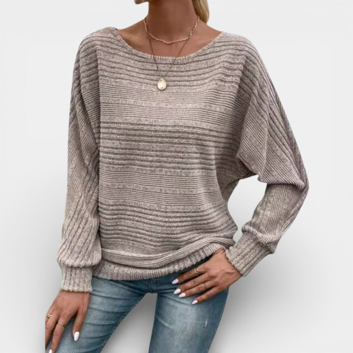 Roksana – Pletené pončo s žebrovanou strukturou