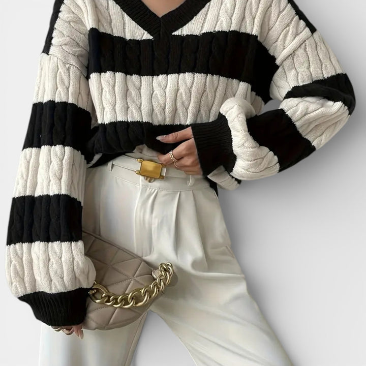 Tereza – Pruhovaný pletený svetr s výstřihem do V