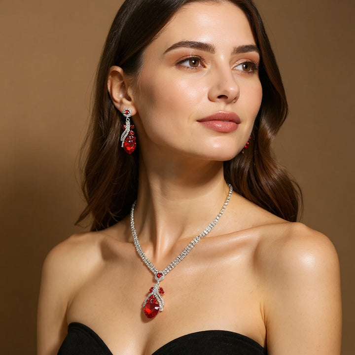 Ingrid – Sada s rubínem a zlatým leskem.