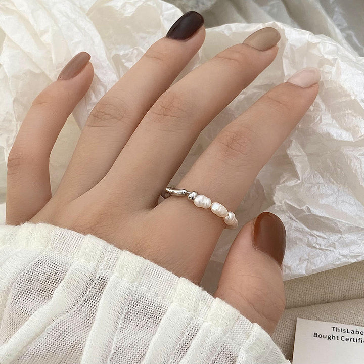 Elisa – Hravý perlový prsten se zlatým srdcem.