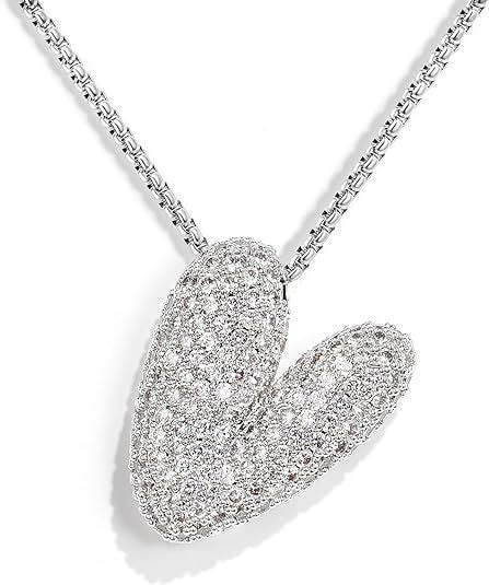 Frieda – Zlatý řetízek s organickým přívěskem.