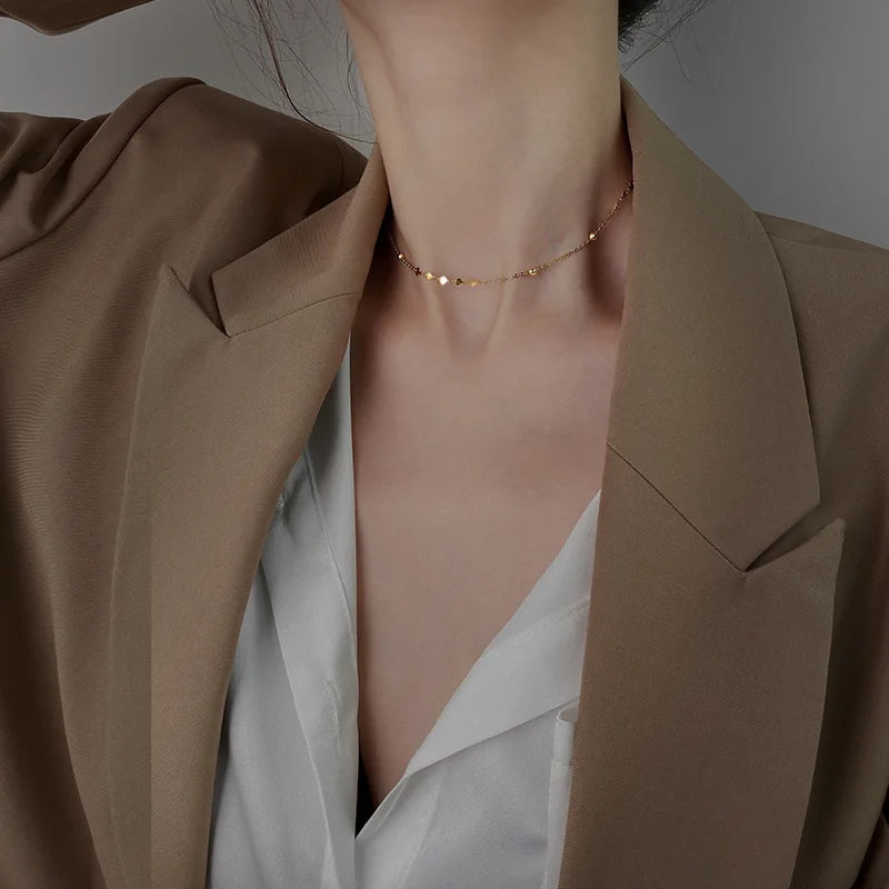 Minimalistický náhrdelník s chokerem