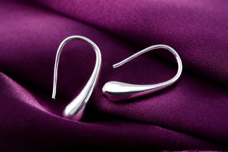 Náušnice ve tvaru kapky vody z sterlingového stříbra