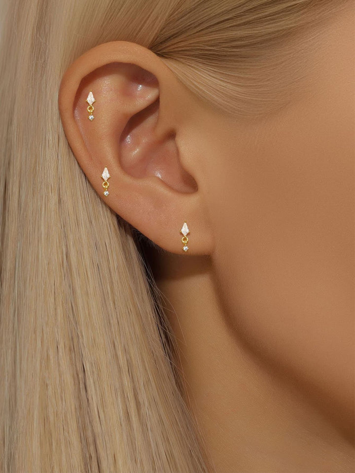 Sofie – Jemné zlaté kruhy s jemným leskem.