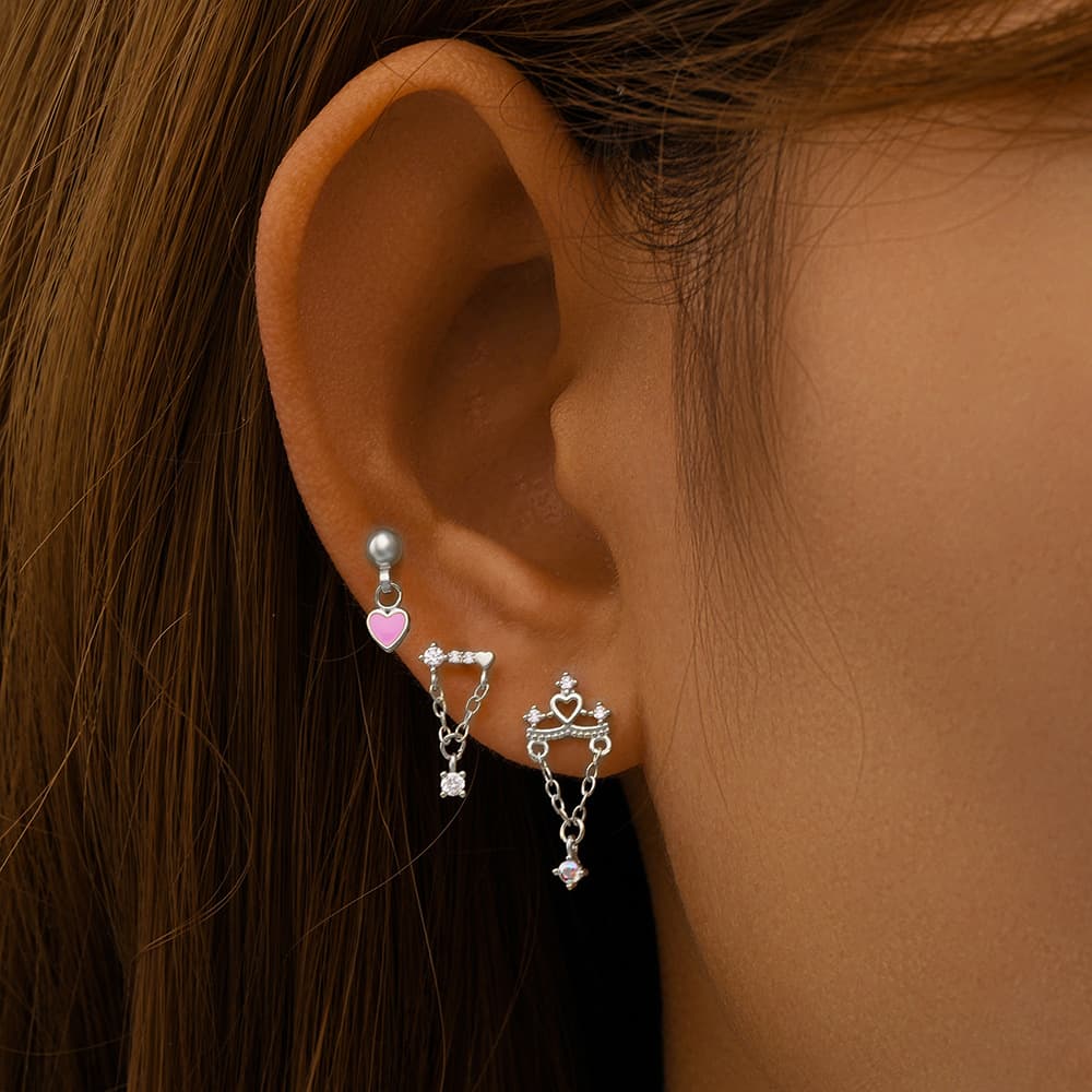 Helena – Zlaté náušnice s jemnou siluetou