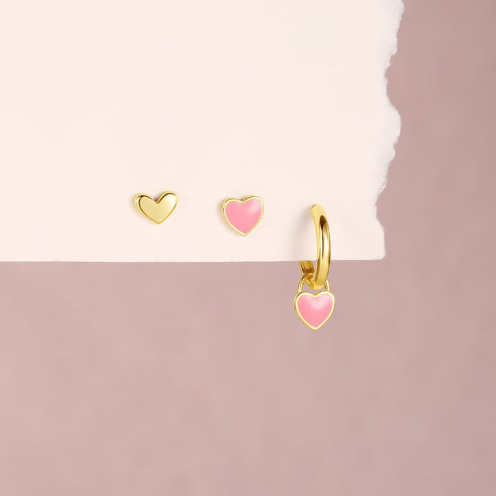 Isolda – Jemné zlaté náušnice se strukturovaným povrchem.