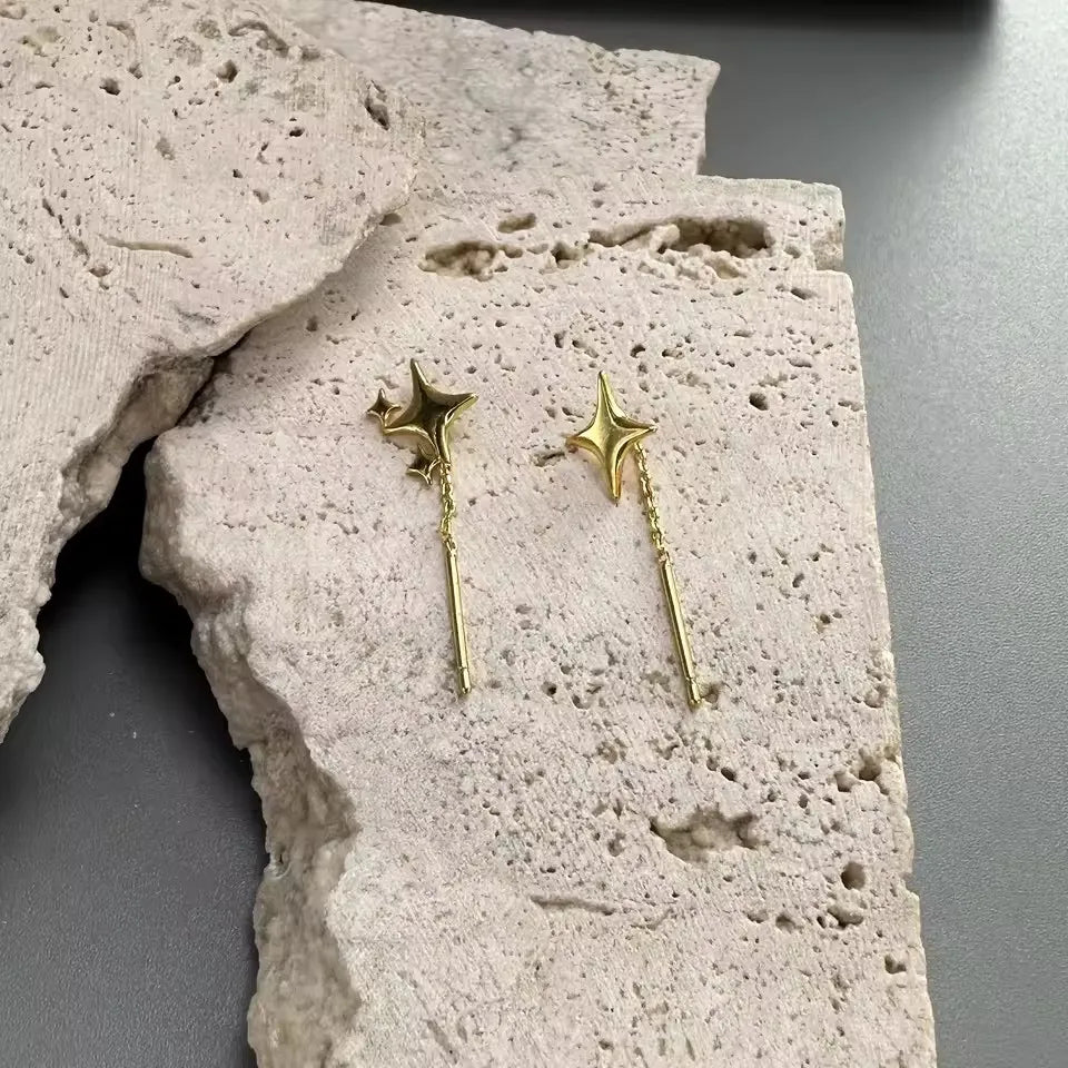 Náušnice z sterlingového stříbra ve tvaru hvězdy