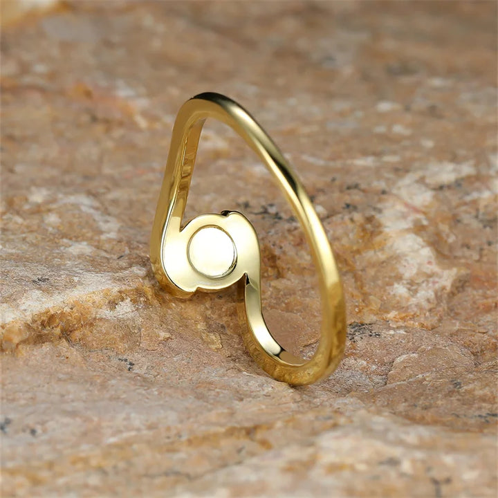 Nadčasový kulatý duhový bílý oheň opálový prsten