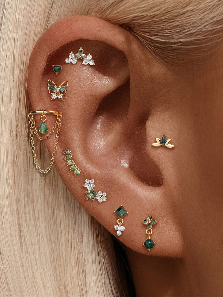 Annika – Zlaté náušnice s jasnou, moderní formou.