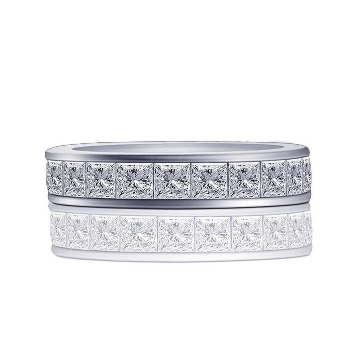 Maren – Stříbrný diamantový prsten s úzkým páskem.