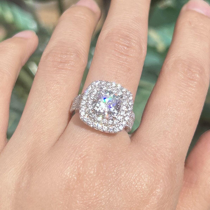 Frieda – Solitérní prsten s kulatým kamenem.