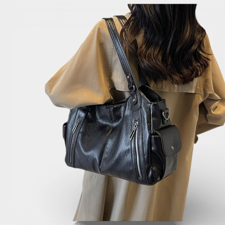 Karolína – Cestovní taška s velkou kapacitou