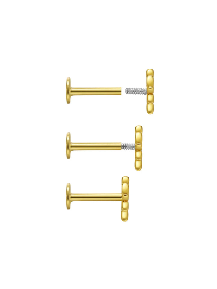 Kateřina – Zlaté náušnice s jemným zakřivením.