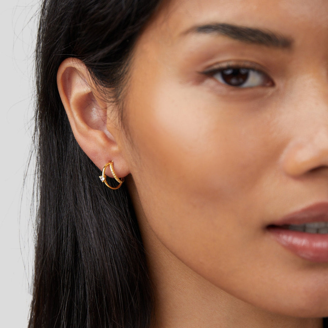 Mariana – Stříbrné náušnice s úzkou siluetou.