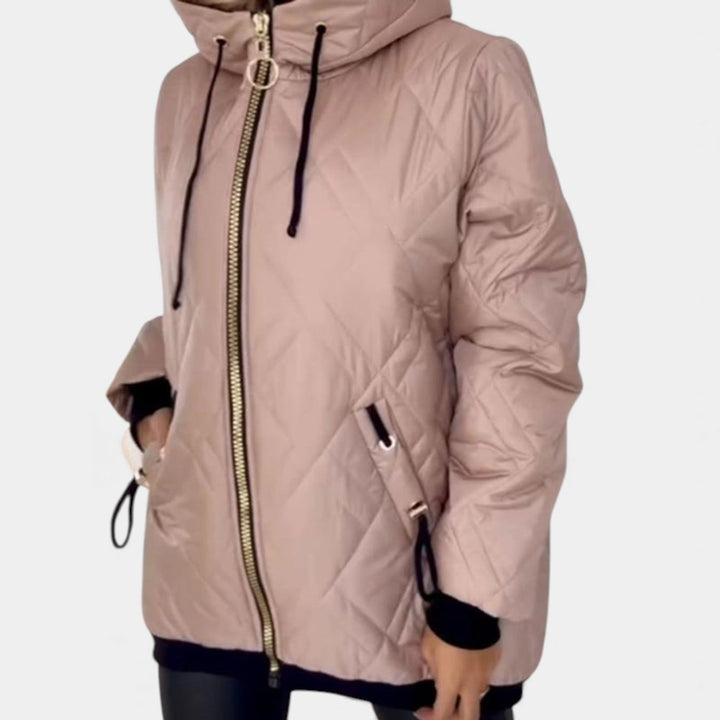 Bunda Adriana – Teplo a elegance pro chladné dny